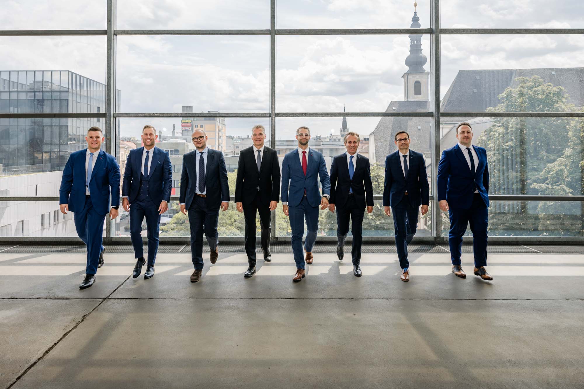 Teamfoto der 8 Rechtsanwälte in Linz